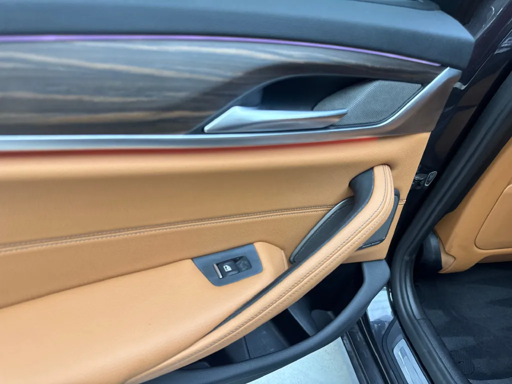 BMW 5 Series photo 40