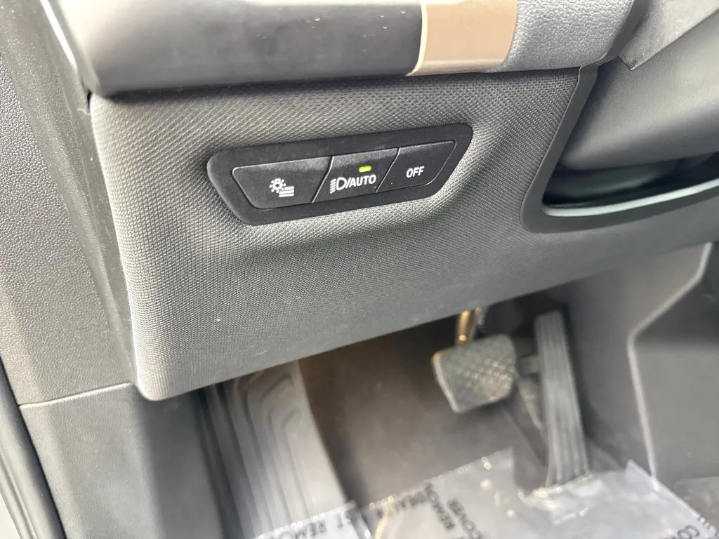 BMW iX photo 55