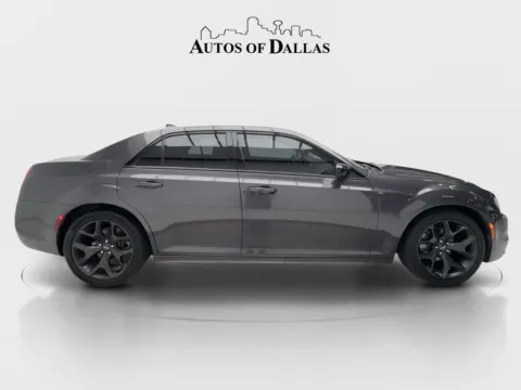 More photos of 2023 Chrysler 300 Touring at Autos of Dallas - Irving, TX