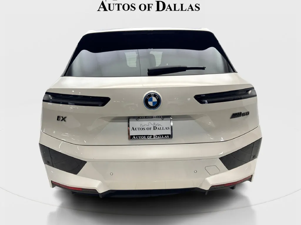 BMW iX photo 8