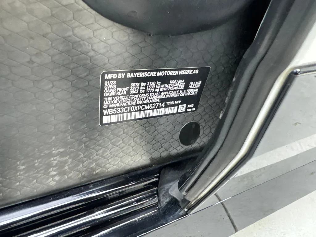 BMW iX photo 86