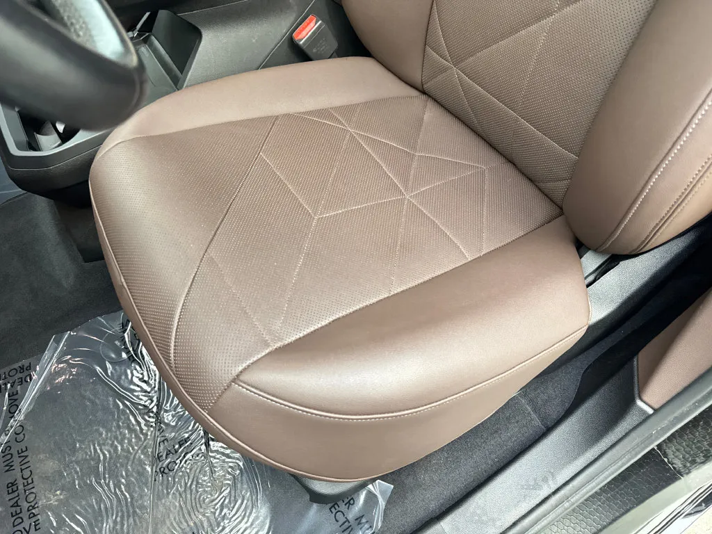 BMW iX photo 32