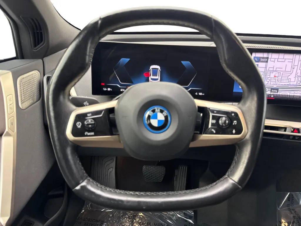BMW iX photo 57