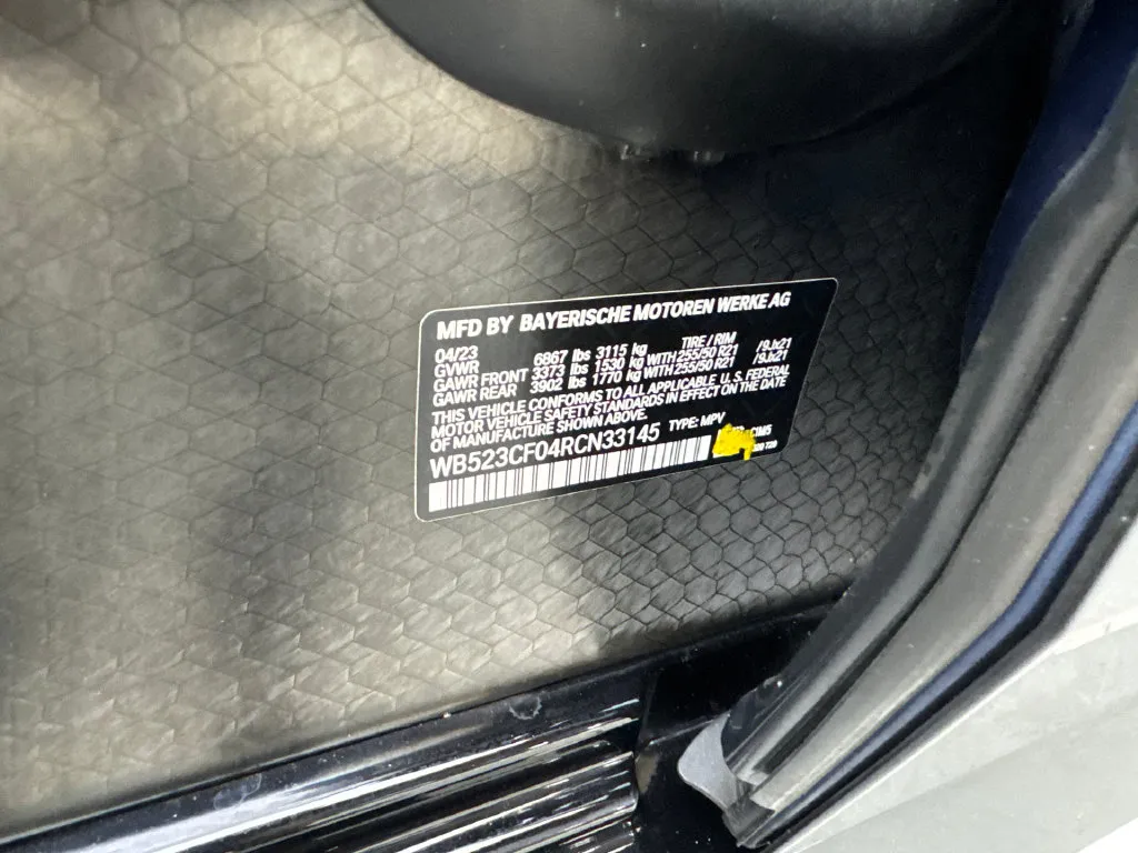 BMW iX photo 88