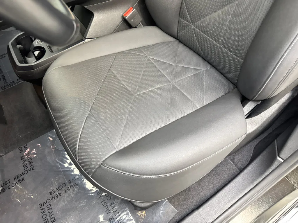BMW iX photo 32