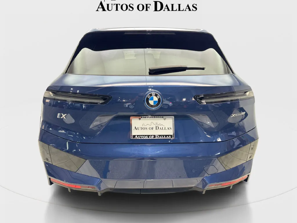 BMW iX photo 8