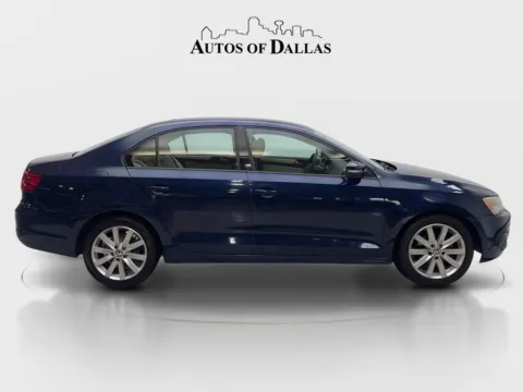 More photos of 2011 Volkswagen Jetta 2.5L SE at Autos of Dallas - Irving, TX