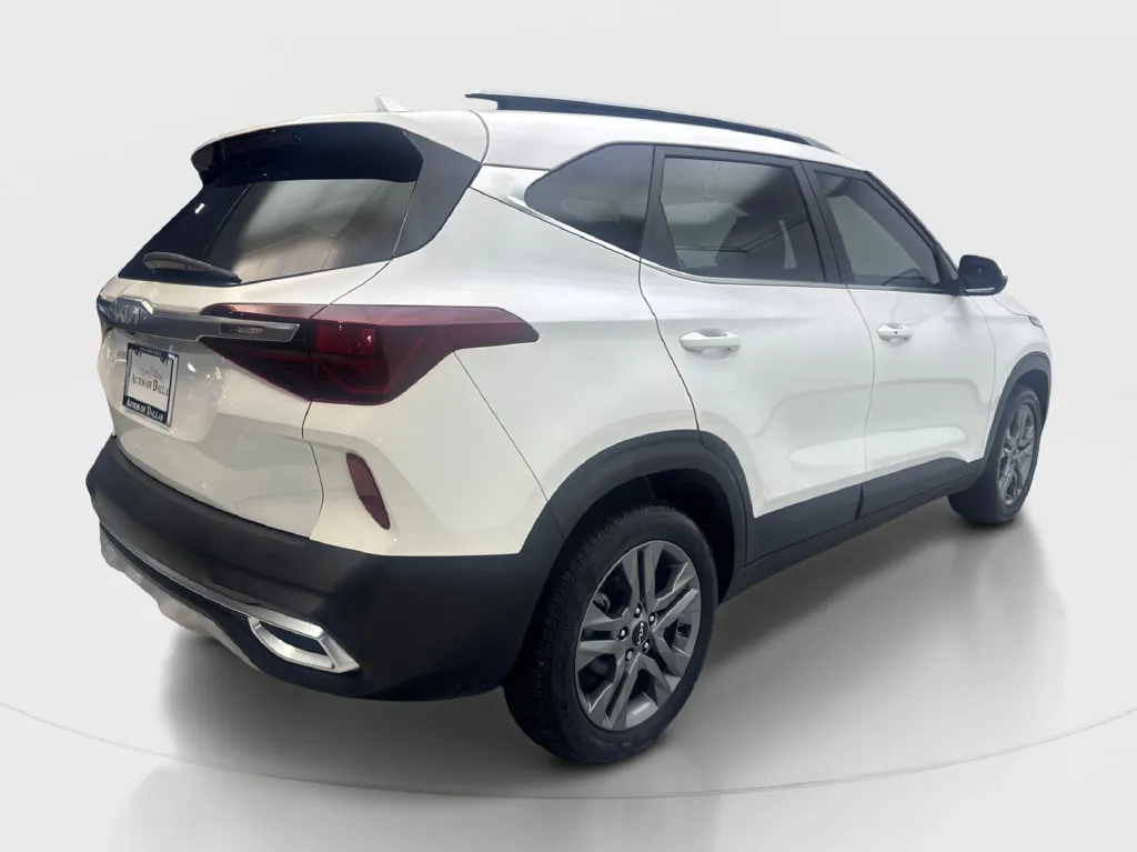 Kia Seltos photo 7