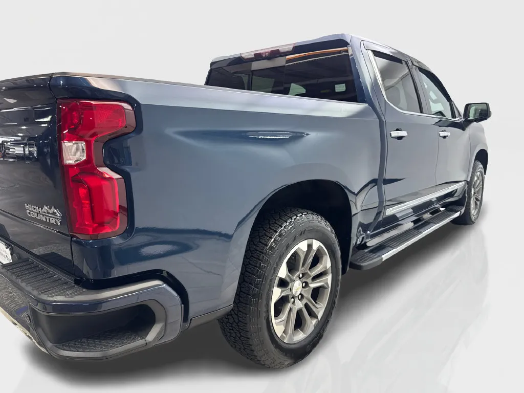 Chevrolet Silverado photo 15