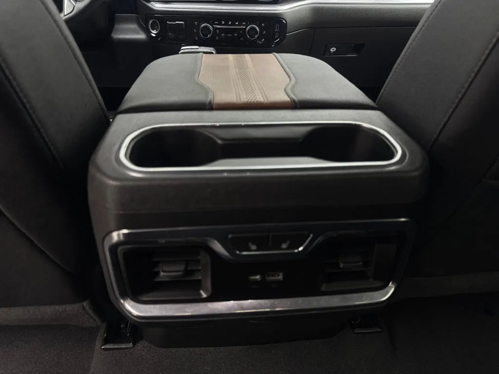 Chevrolet Silverado photo 73