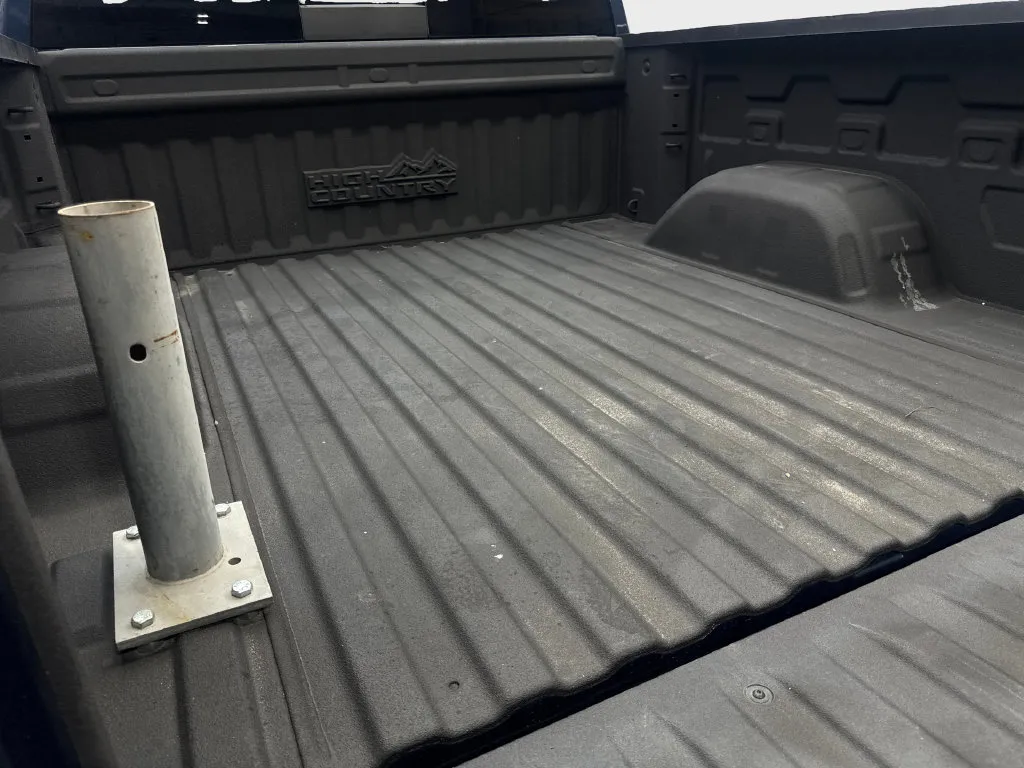 Chevrolet Silverado photo 83