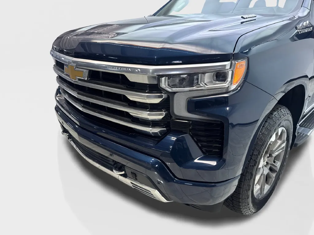 Chevrolet Silverado photo 18