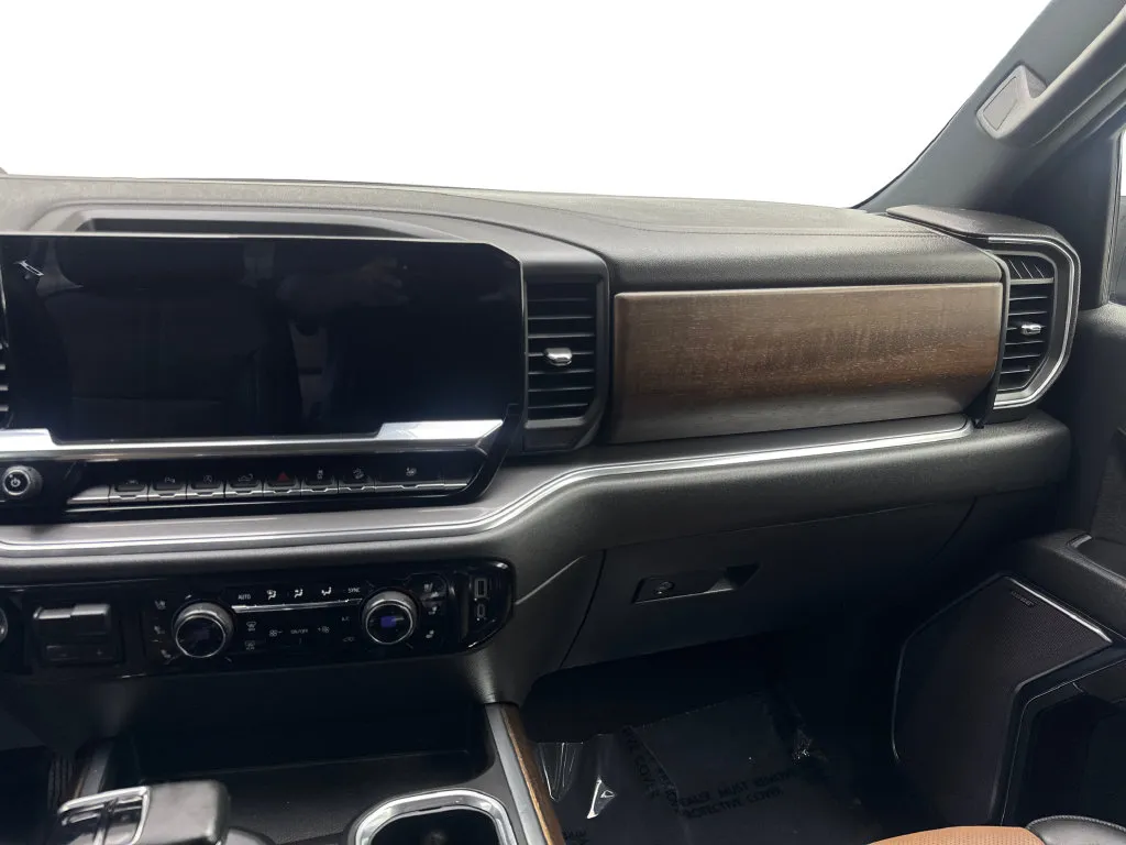 Chevrolet Silverado photo 57