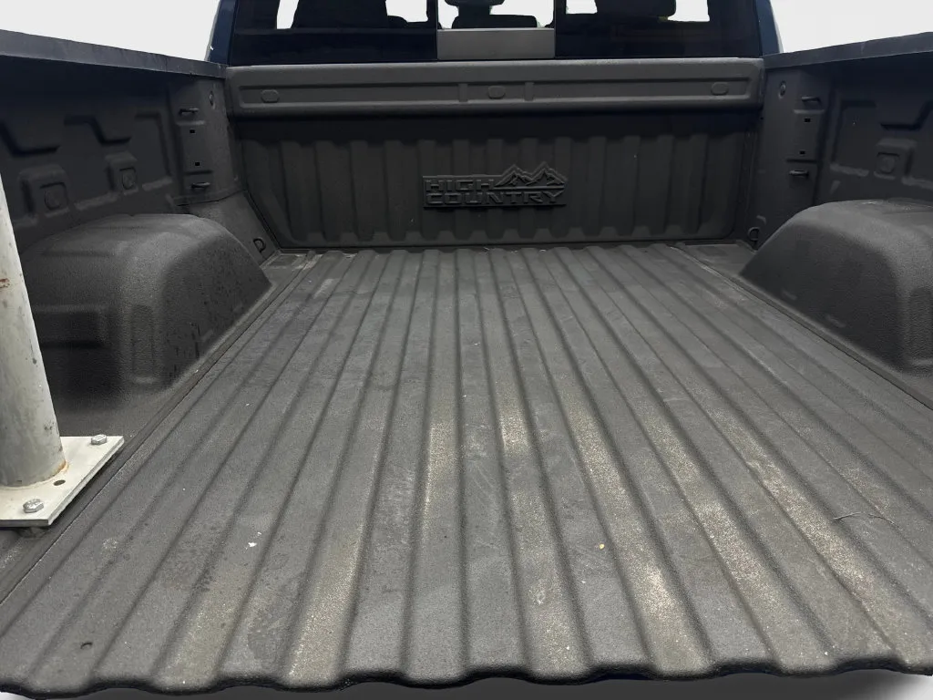 Chevrolet Silverado photo 82