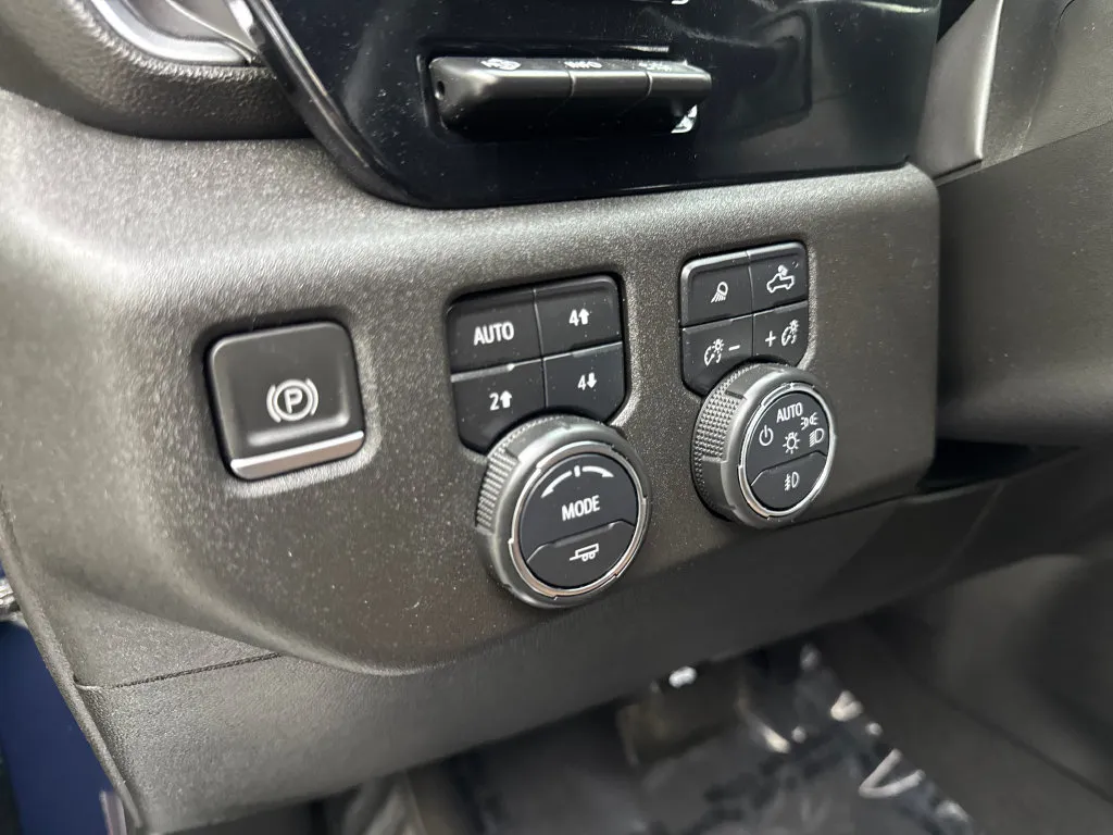 Chevrolet Silverado photo 58