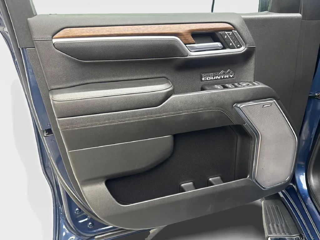 Chevrolet Silverado photo 34