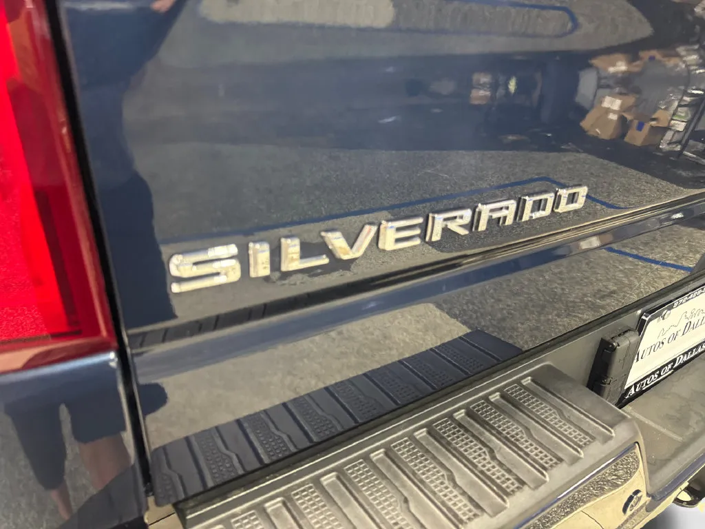 Chevrolet Silverado photo 25