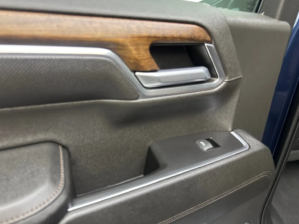 Chevrolet Silverado photo 41