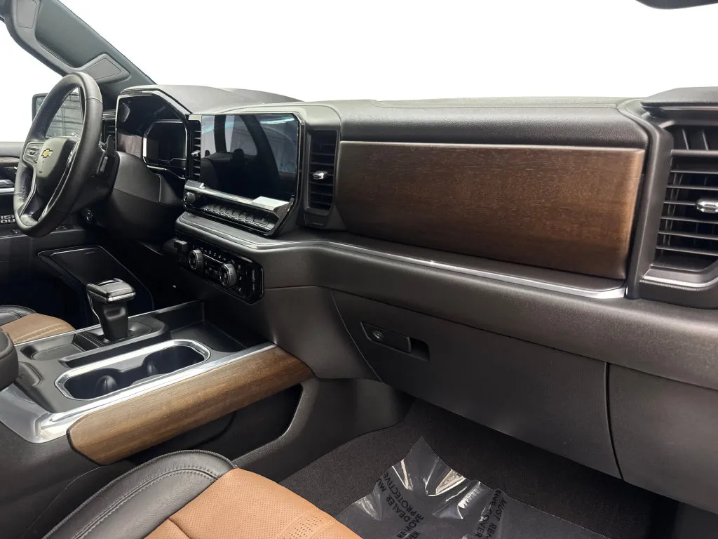 Chevrolet Silverado photo 55