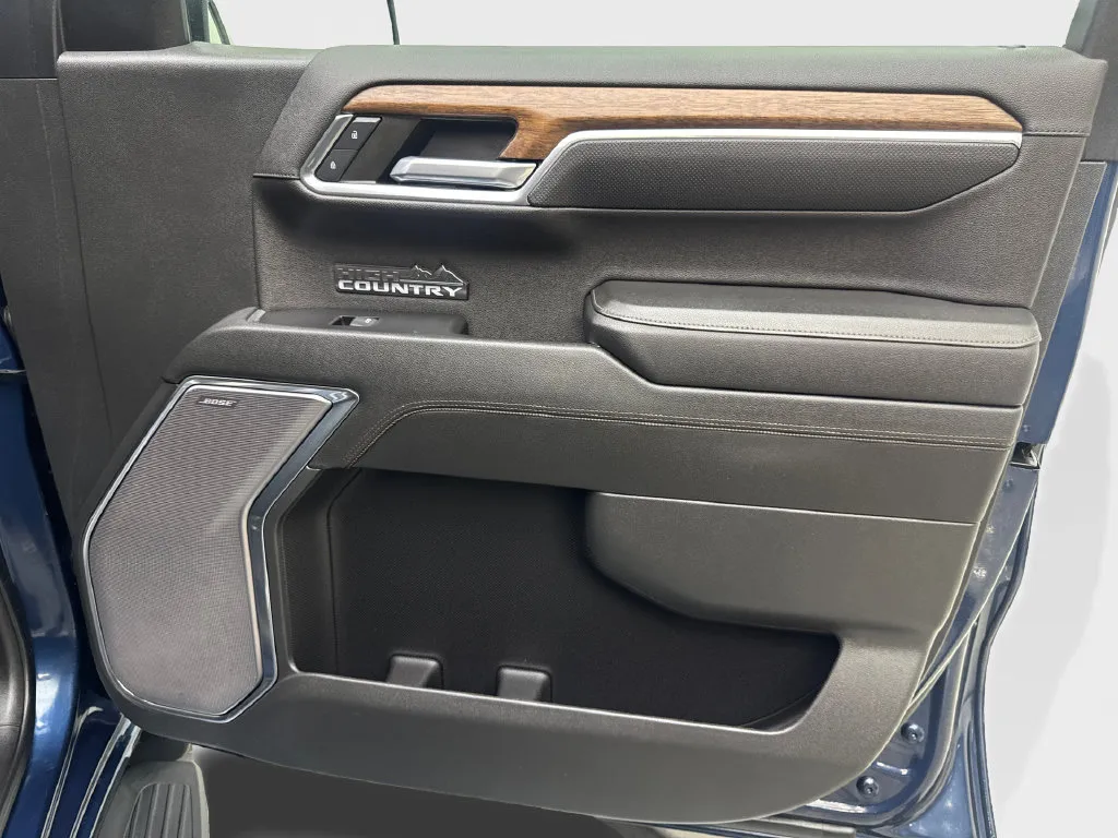 Chevrolet Silverado photo 51