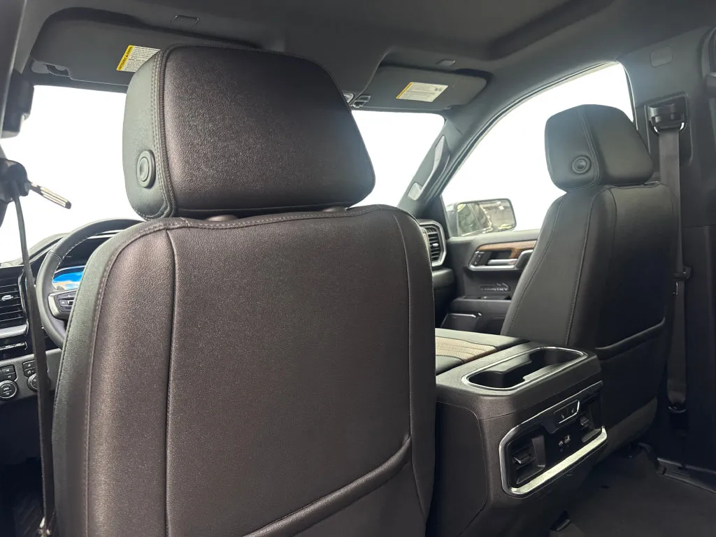 Chevrolet Silverado photo 39