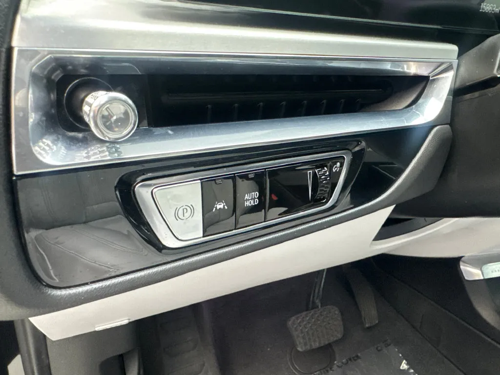 Cadillac Lyriq photo 56