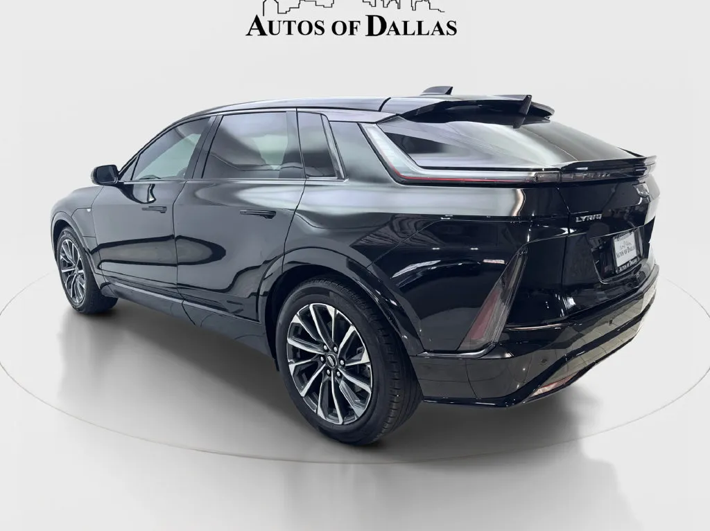 Cadillac Lyriq photo 10