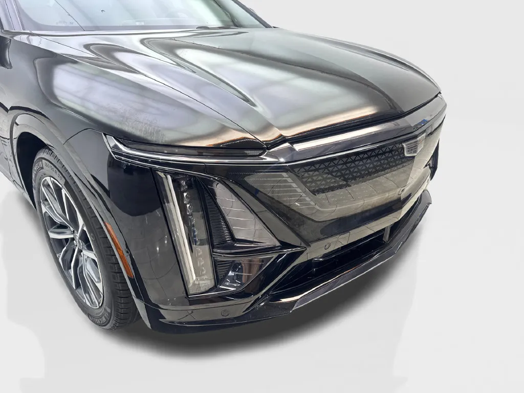 Cadillac Lyriq photo 19