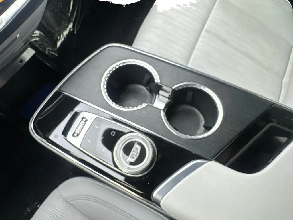 Cadillac Lyriq photo 69