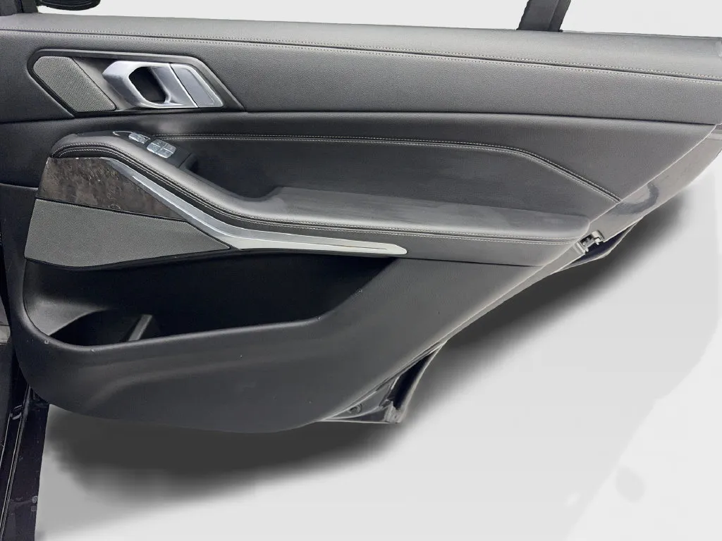 BMW X7 photo 49