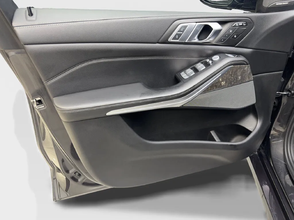 BMW X7 photo 34