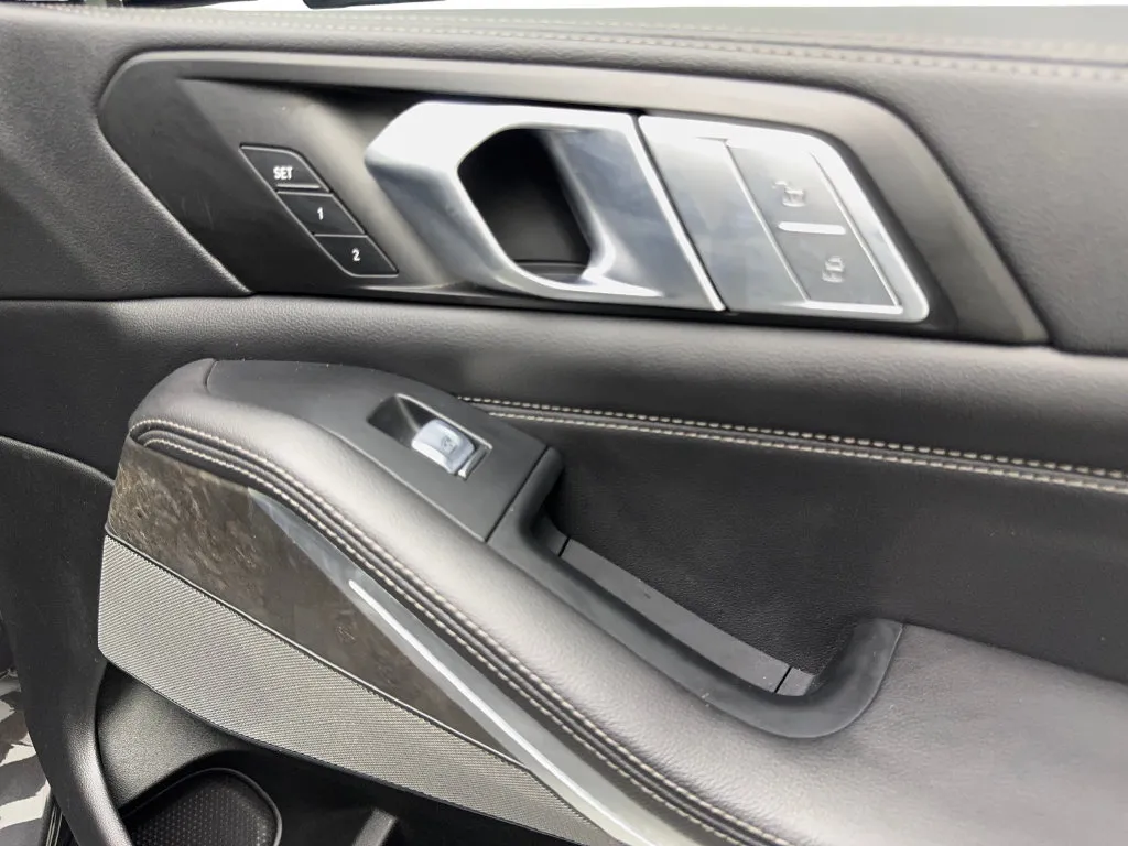 BMW X7 photo 56