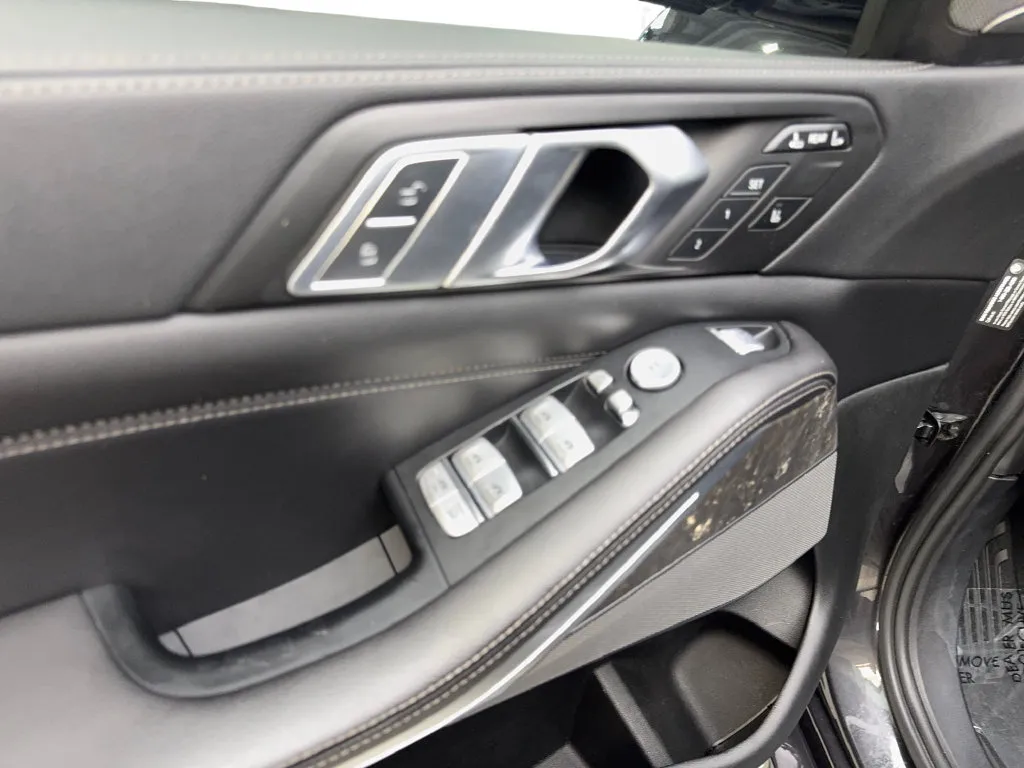BMW X7 photo 35