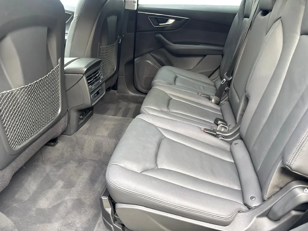 Audi Q7 photo 36