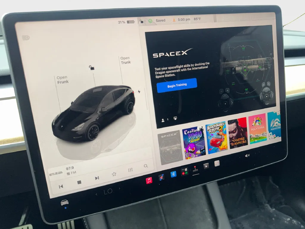 Tesla Model Y photo 67