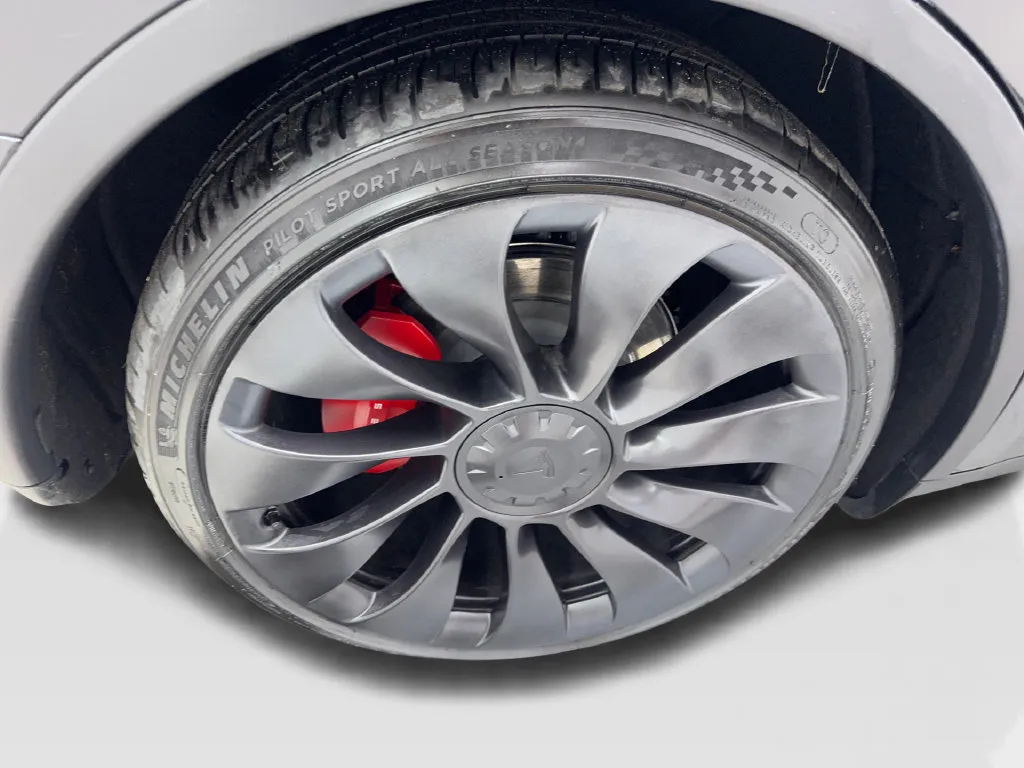 Tesla Model Y photo 87