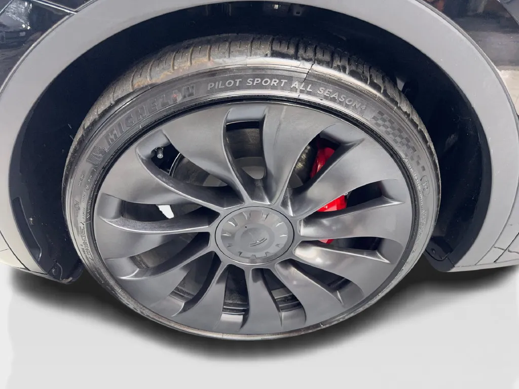 Tesla Model Y photo 89