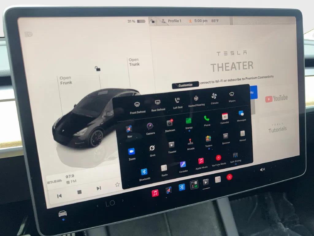 Tesla Model Y photo 64