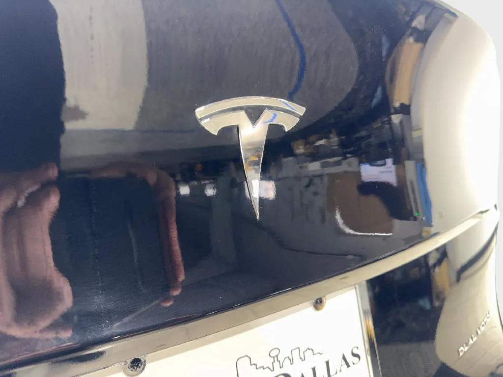 Tesla Model Y photo 23