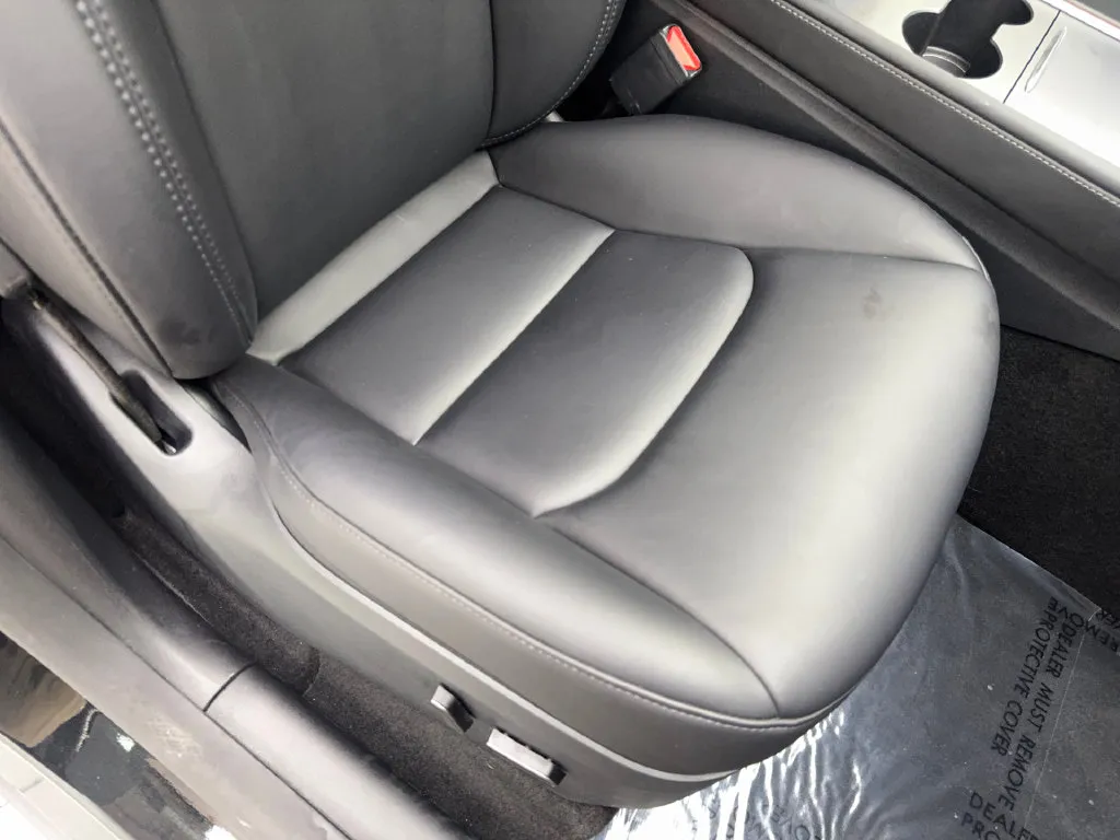 Tesla Model Y photo 48