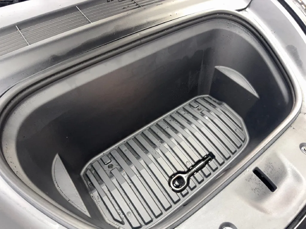 Tesla Model Y photo 79
