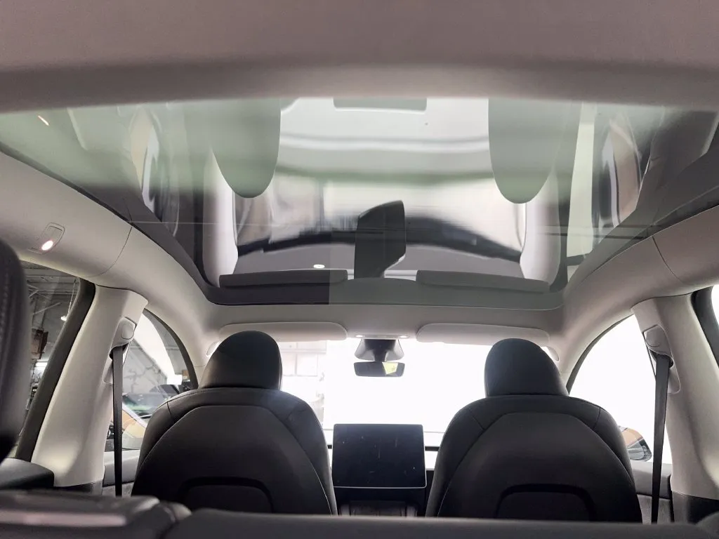 Tesla Model Y photo 74