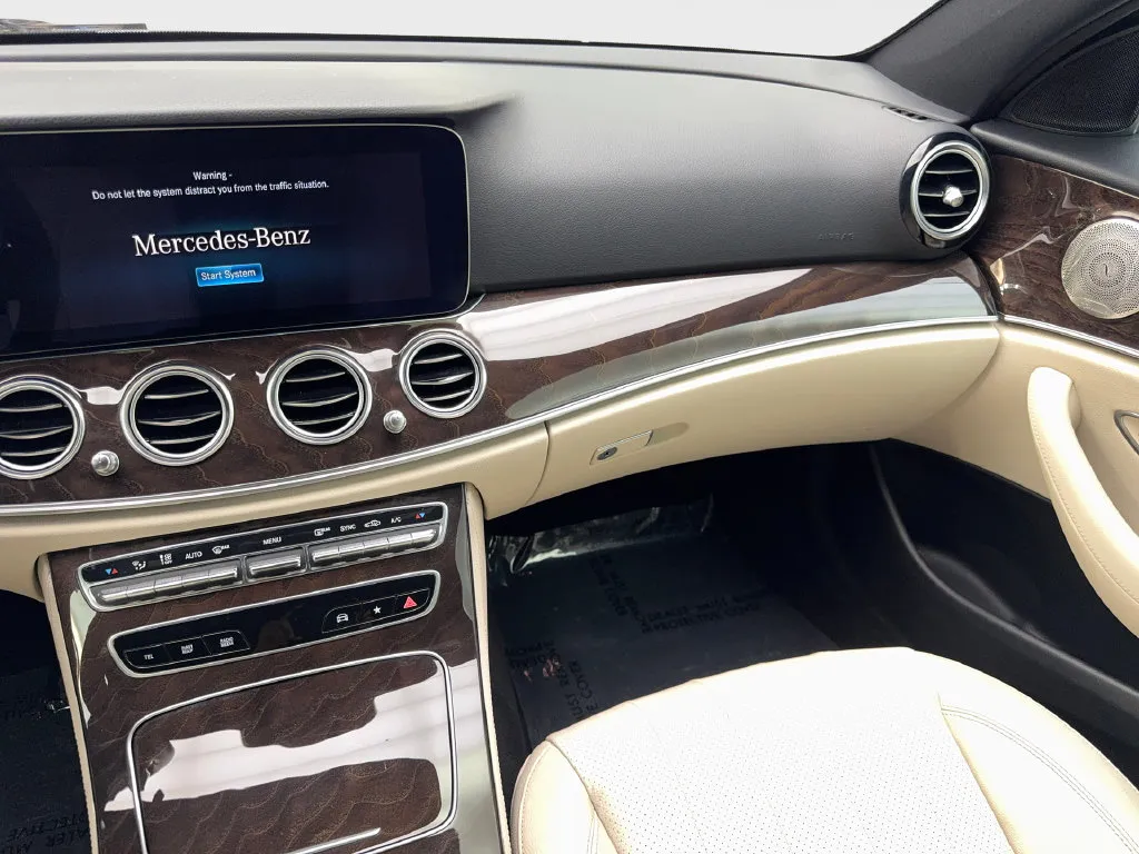 Mercedes-Benz E-Class photo 53