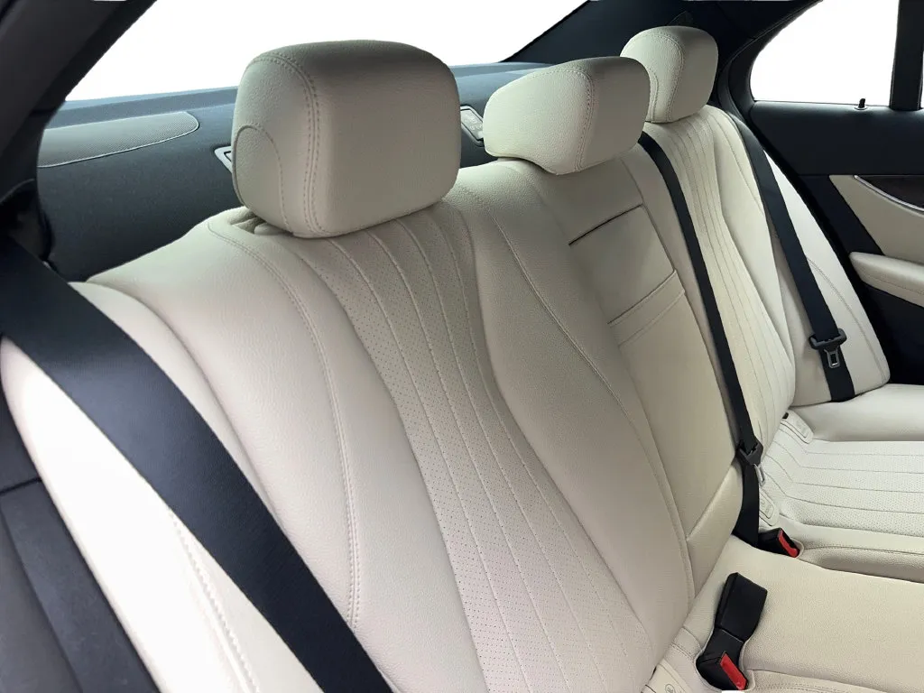Mercedes-Benz E-Class photo 40