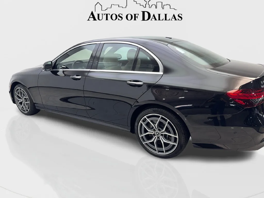 Mercedes-Benz E-Class photo 16