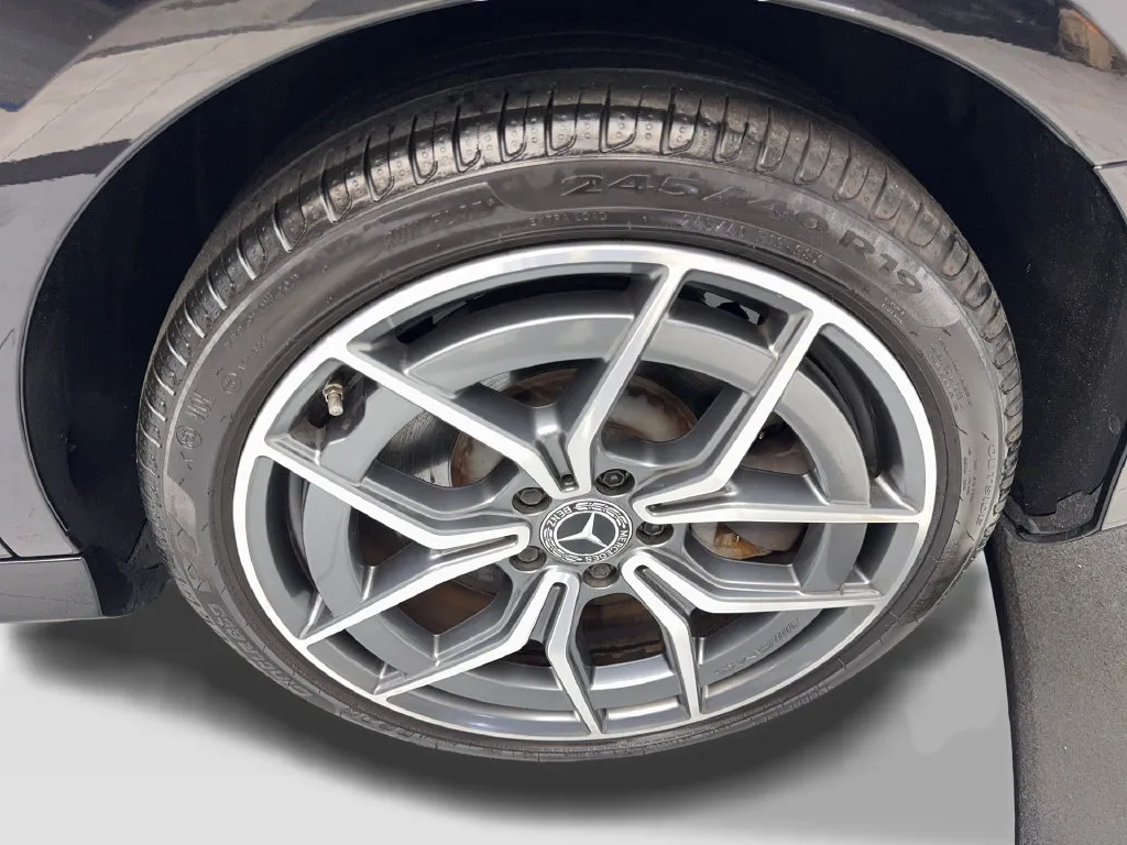 Mercedes-Benz E-Class photo 76