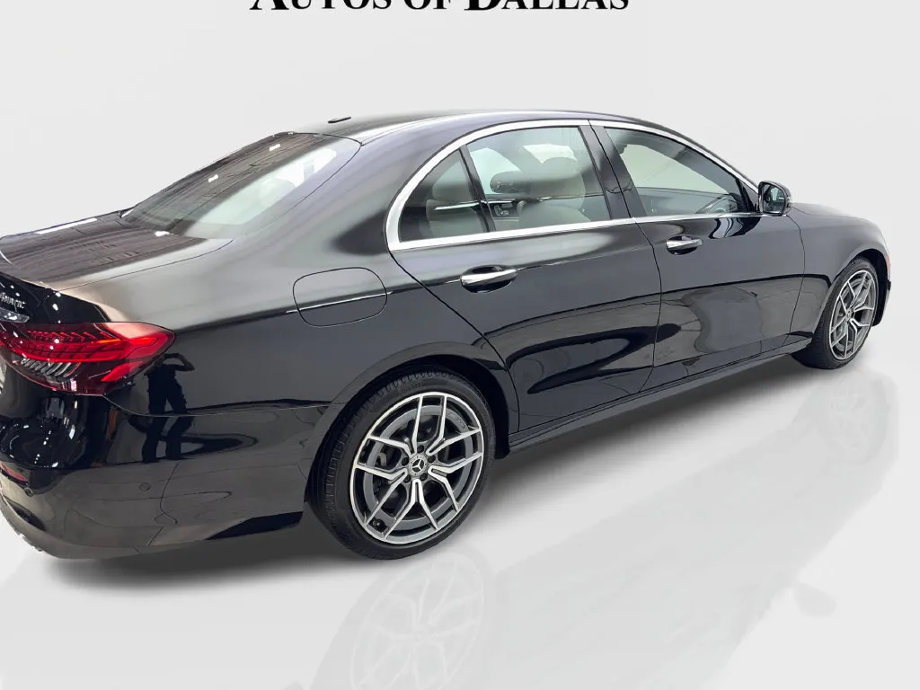 Mercedes-Benz E-Class photo 15