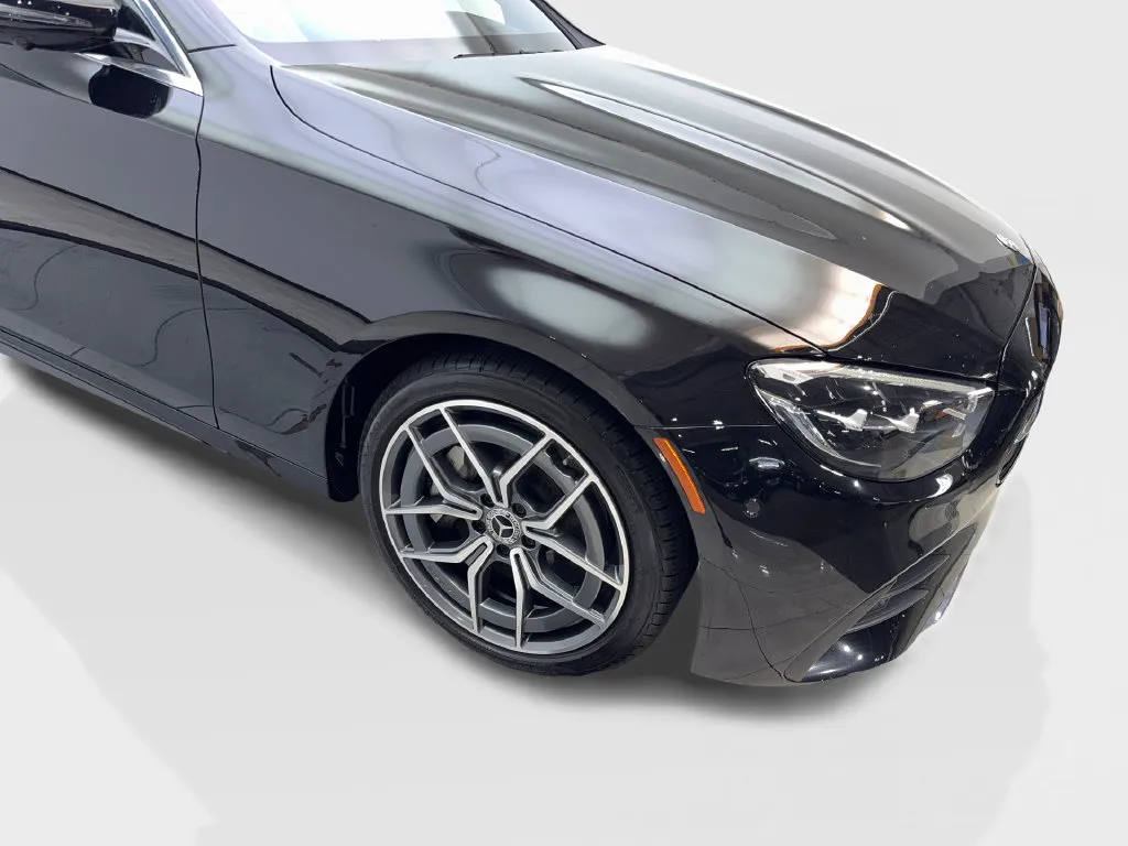 Mercedes-Benz E-Class photo 21