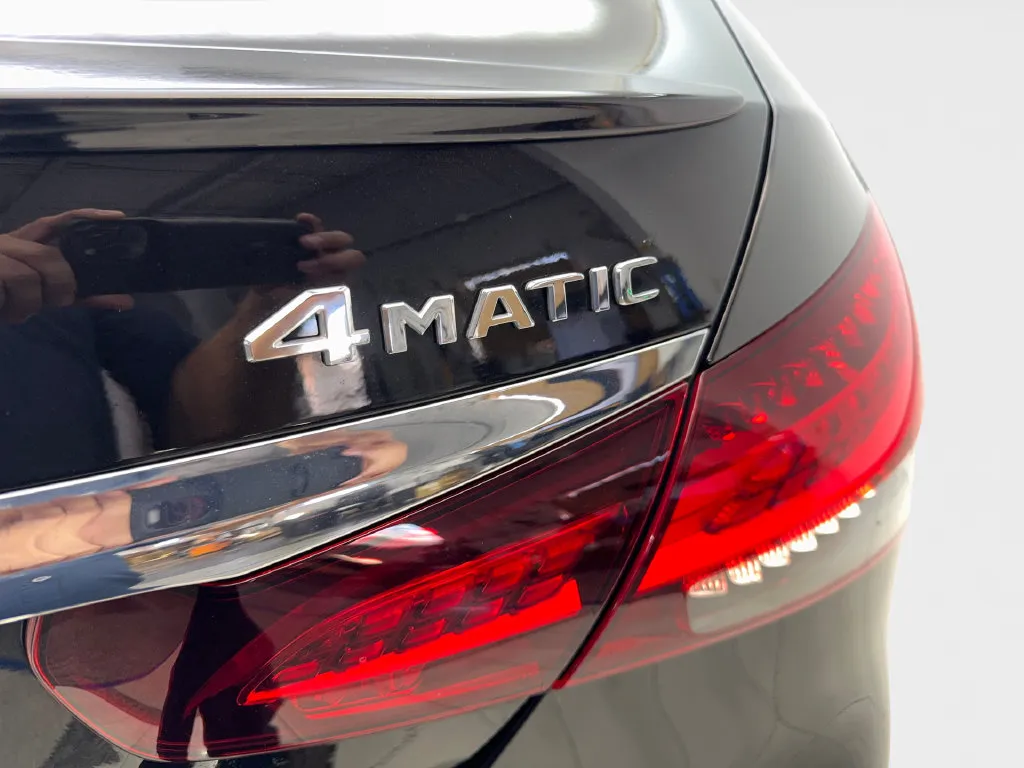 Mercedes-Benz E-Class photo 25