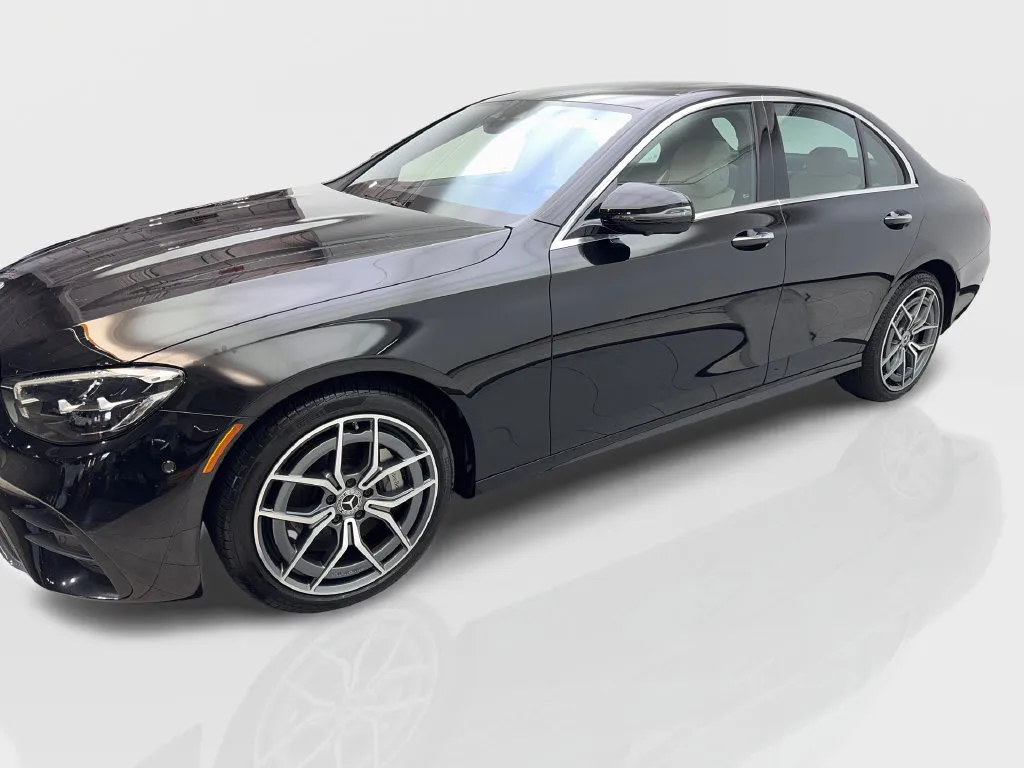 Mercedes-Benz E-Class photo 12